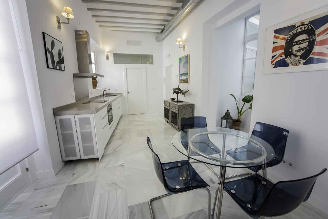Elegant Cadiz Apartment Exterior photo